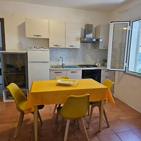 Casa Elicriso Feriehus La Caletta